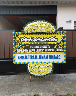 Papan Bunga Duka di Cipayung